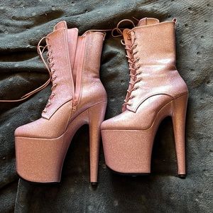 Hella Heels The Glitterati size 10 8in boot heels color sugar baby